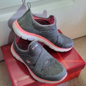 Skechers Air-Cooled Memory Foam Sneakers - Size 6.5 Womens